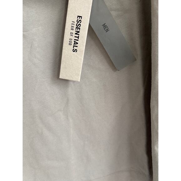 (M) NWT ESSENTIALS Crewneck Tee Shirt Seal - Picture 4 of 4